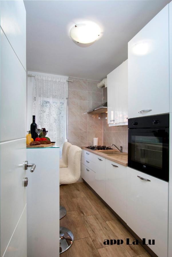 Ferienwohnung Pula Centar A1 Lalu - Free Garage Exterior foto