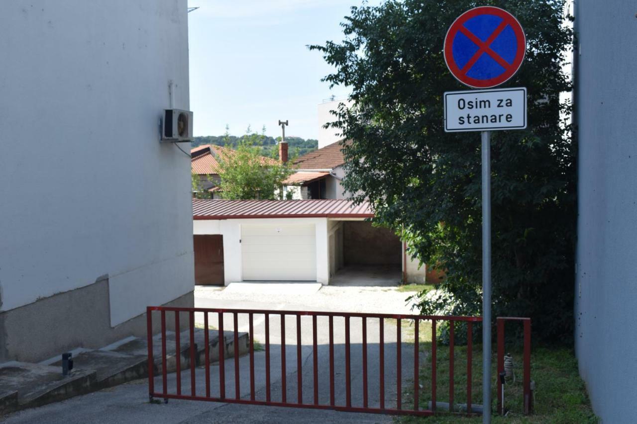 Ferienwohnung Pula Centar A1 Lalu - Free Garage Exterior foto